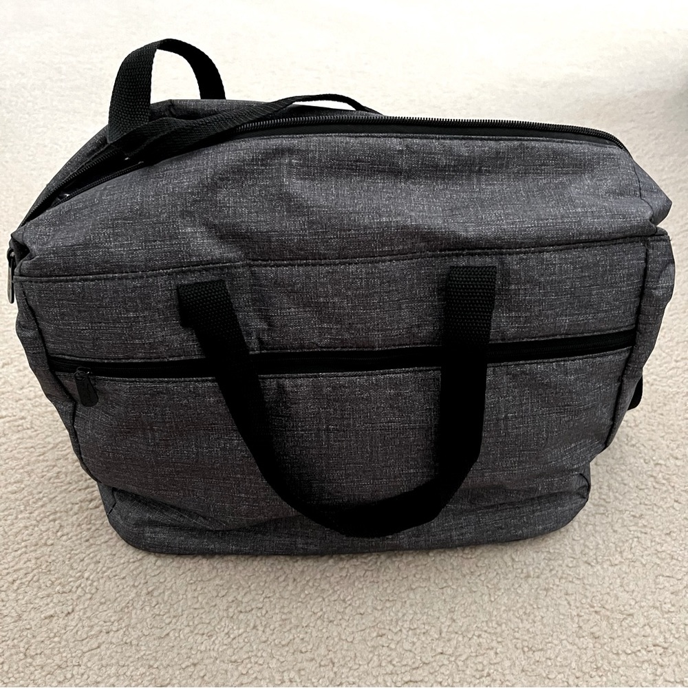 Thirty-One Essentials Carry All - Picture 2 of 5